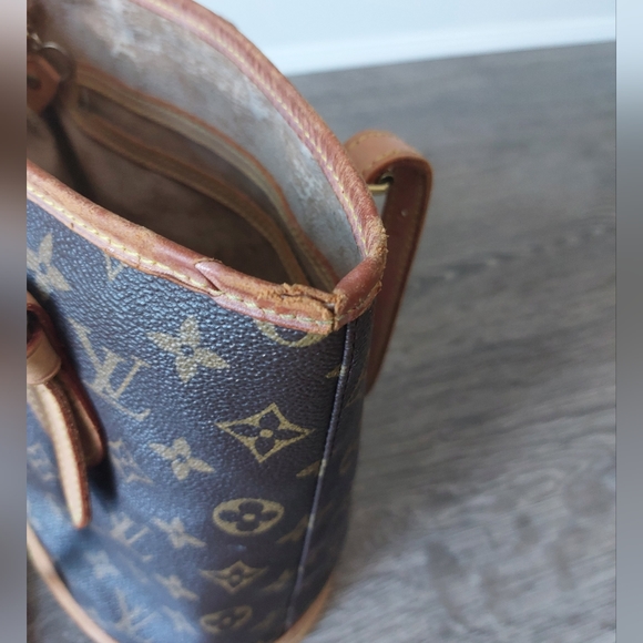 Authentic Louis Vuitton Petite Bucket bag with the "wallet". Tan+Brown - Picture 12 of 16